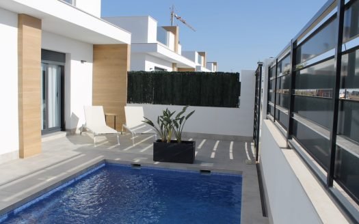 Maisons mitoyennes 2 CHB/2 SDB (75,54 m2) avec solarium (56 m2) et piscine privée