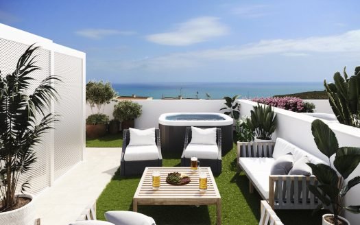 Appartement 1er étage (87 m2) avec 3 CHB / 2 SDB, solarium (85 m2) et terrasse (10,23 m2)
