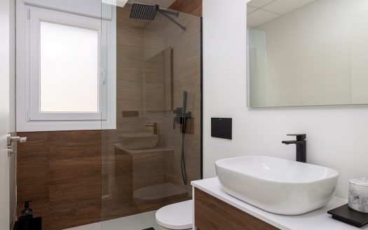 Villa 3 chambres – 2 SDB (128,6m2) avec terrasse (76,3m2) et piscine privée (18m2)