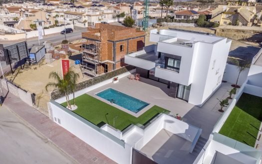 Villa 3 CHB/2SDB avec pisicne privée à Rojales