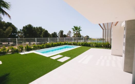 Villa de luxe entièrement meublée à Finestrat – disponible immédiatement