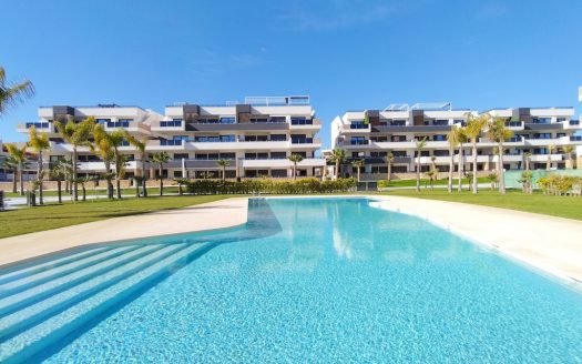 Appartement de luxe 2 CHB / 2 SDB complètement meublé avec terrasse privée, piscine, gym et sauna communautaire à Playa Flamenca (Orihuela Costa)