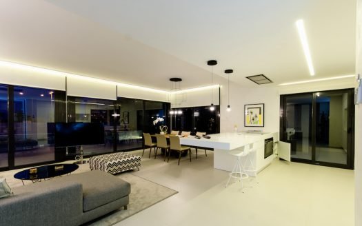 Villa "MARTA" 4 CHB (197 m2) avec piscine privée et solarium (58 m2)à San Miguel de Salinas