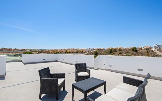 Villa 3 CHB/2SDB, avec solarium privé (87 m2), cuisine équipée et piscine privée en option