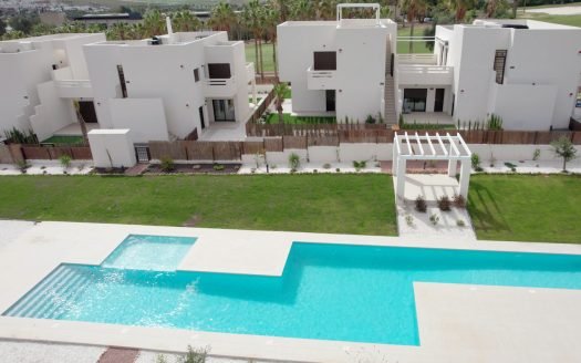 Maisons jumelées (RDC) avec jardin 100m2 et piscine communautaire