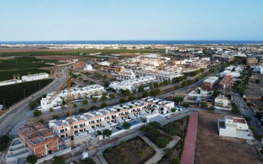 Appartement RDC 3CH/2SDB avec jardin et piscine communautaire