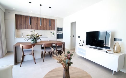 Appartement top floor 3 CHB / 2 SDB avec piscine communautaire