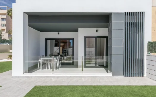 Appartement 3 CH – 2SDB avec piscine communautaire et grand solarium